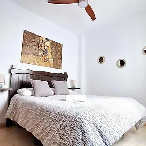 Loft Centrico En Cercano Al Tajo Y Plaza De Toros Con Wifi Y Parking Opcional Appartamento
