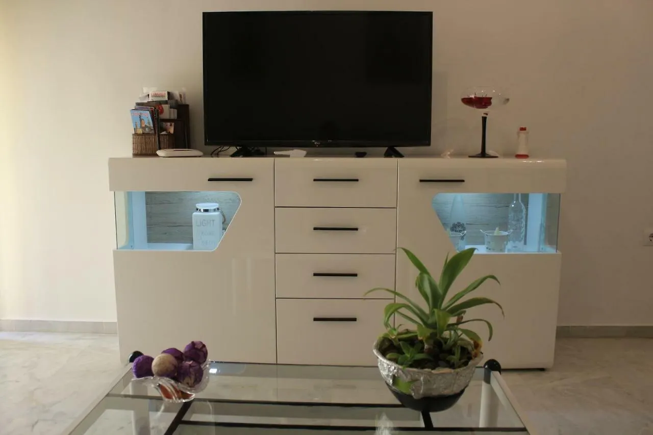 Calle Jose Payan Nº 28, 1º B Camas Apartment